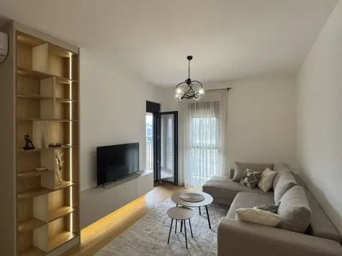 Izdavanje, jednosoban stan, 45m², City Kvart, Podgorica - image 4