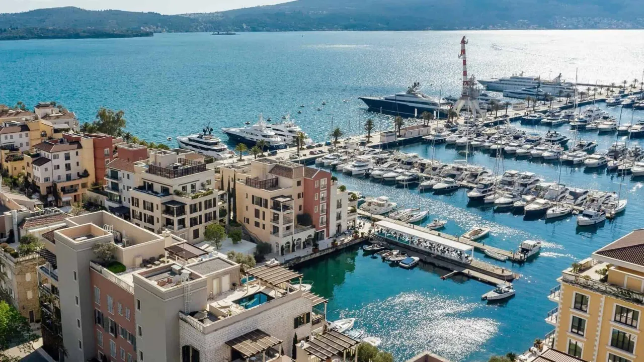Sale, three bedroom apartment, 357m², Porto Montenegro, Tivat