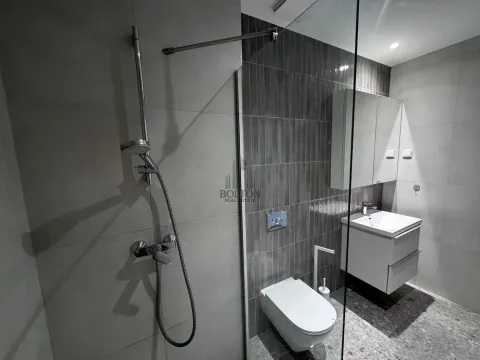 Izdavanje, trosoban stan, 71m², Savski Venac, Beograd - image 8