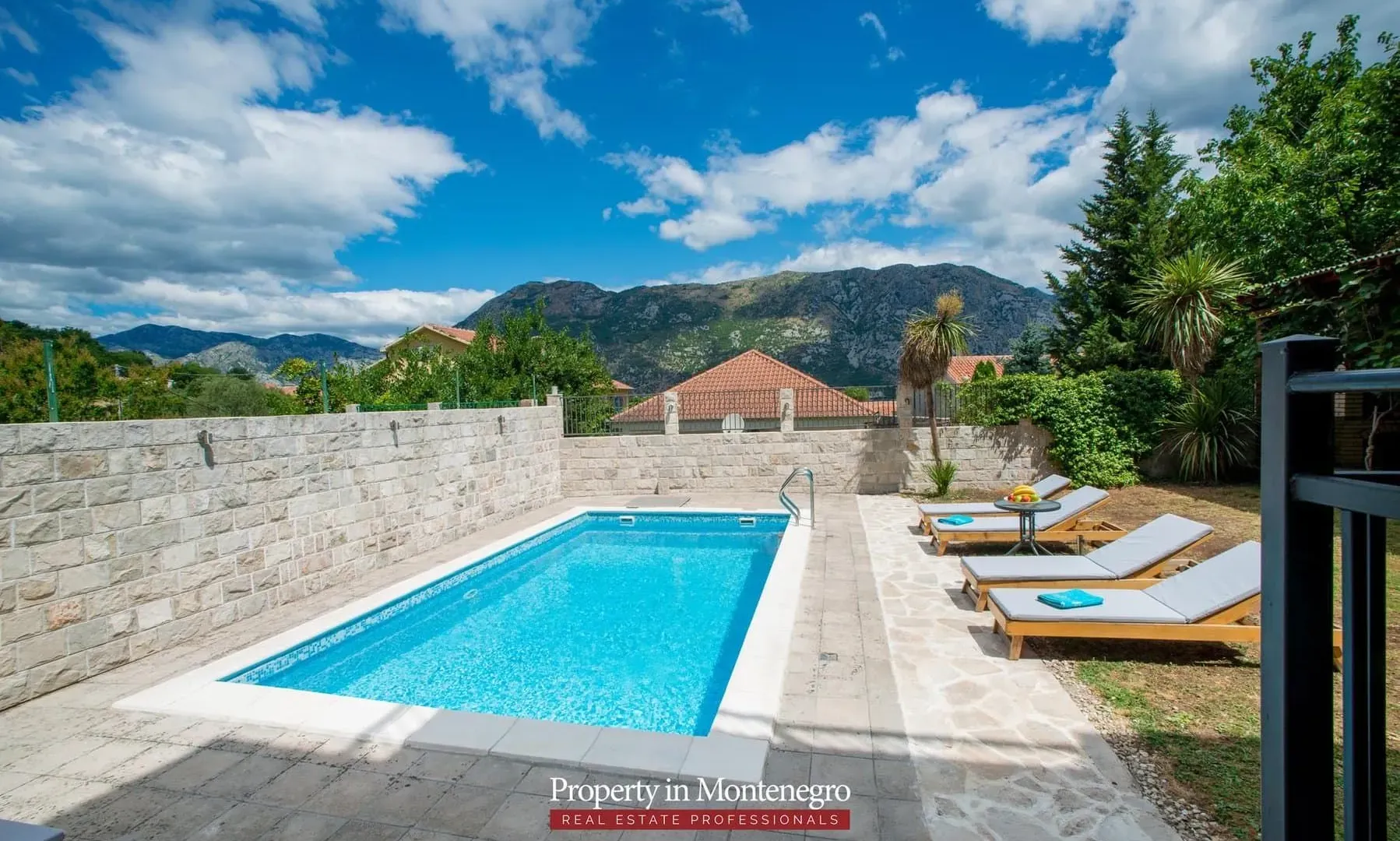 Prodaja, kuća, 350m², Stoliv, Kotor