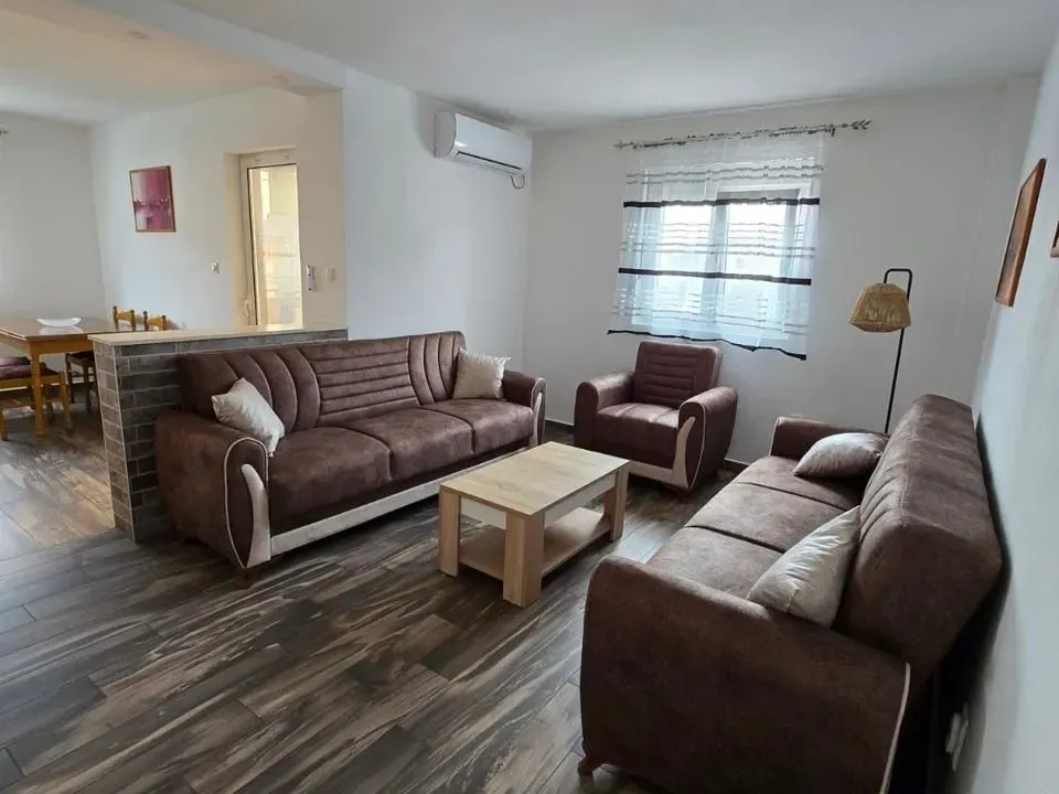 Rent, one bedroom apartment, 65m², Gradiošnica, Tivat