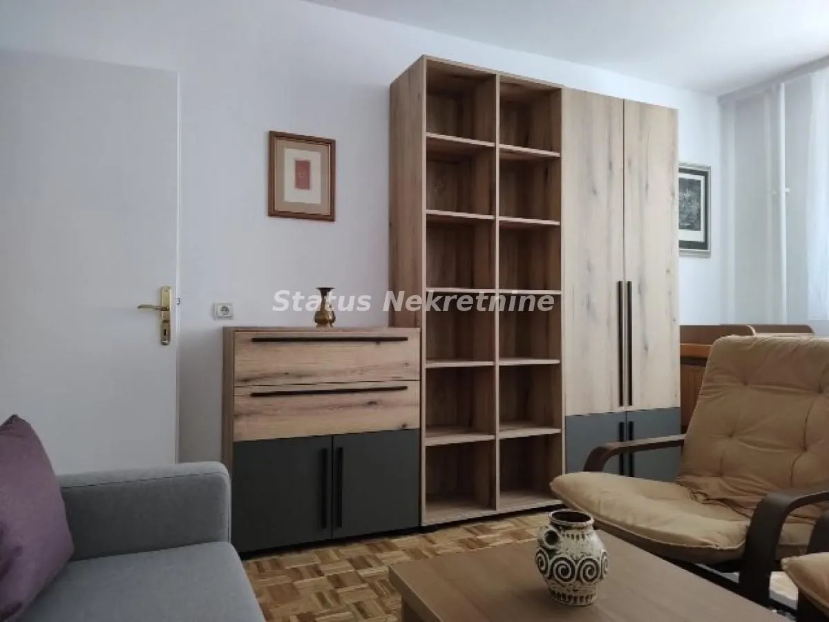 Izdavanje, trosoban stan, 61m², Spens, Novi Sad Sve Podlokacije