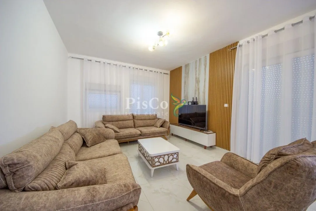 Izdavanje, dvosoban stan, 76m², Preko Morače, Podgorica
