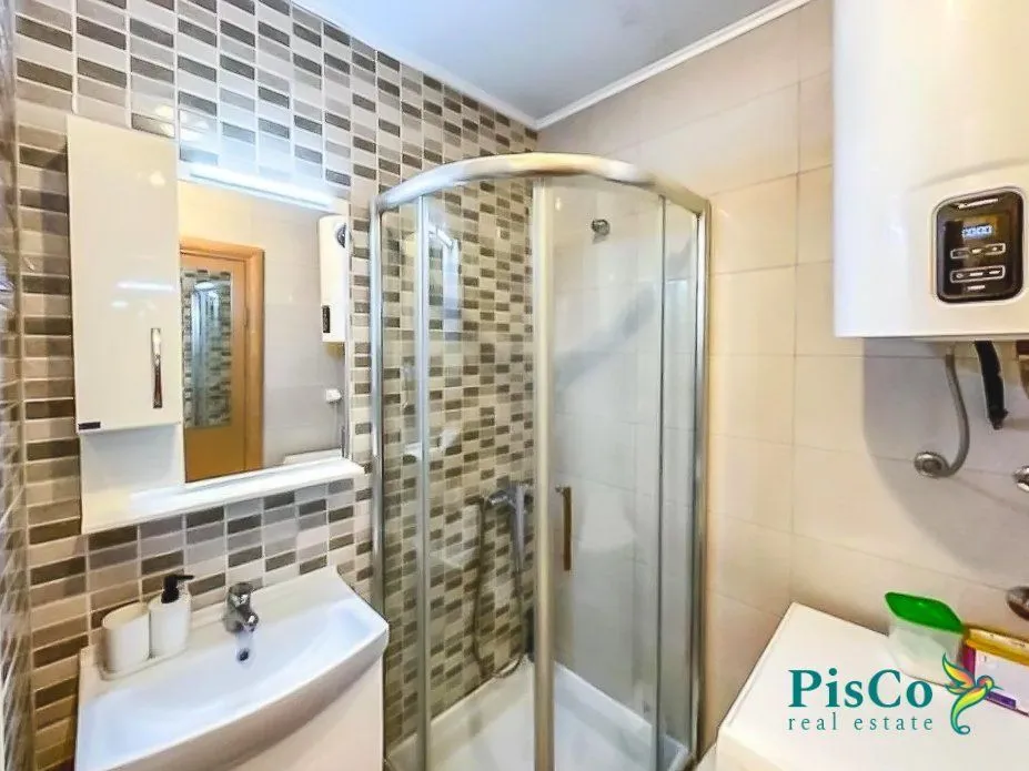 Izdavanje, dvosoban stan, 60m², Blok 5, Podgorica