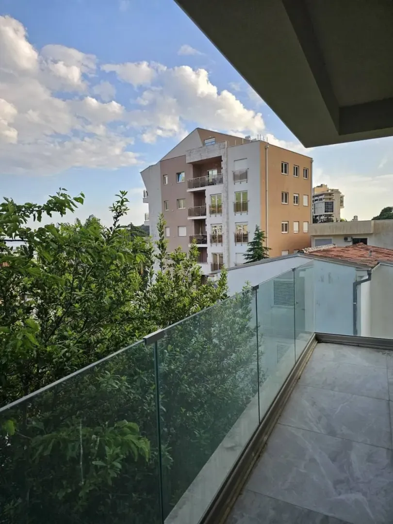 Sale, two bedroom apartment, 52m², Bečići, Budva
