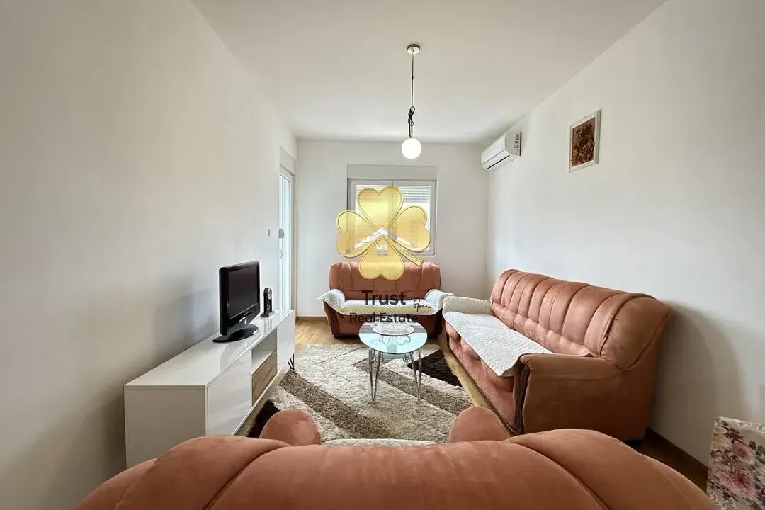 Izdavanje, jednosoban stan, 50m², Stari Aerodrom, Podgorica