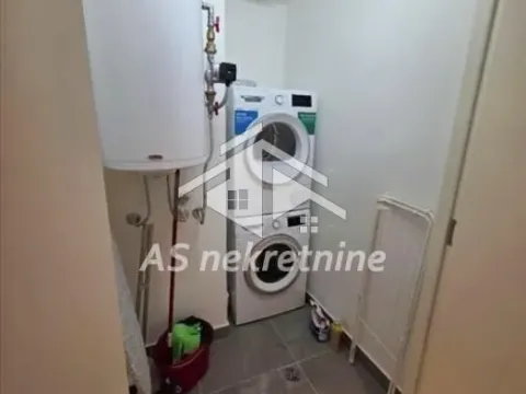 Izdavanje, trosoban stan, 86m², Savski Venac, Beograd - image 20