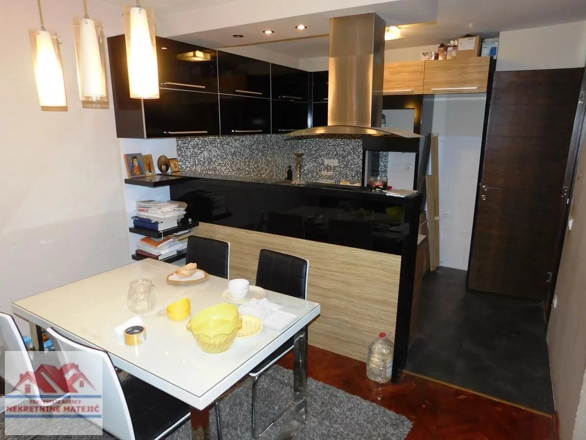 Prodaja, kuća, 300m², Kragujevac, Srbija