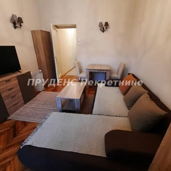 Izdavanje, jednosoban stan, 25m², Stari Grad, Beograd