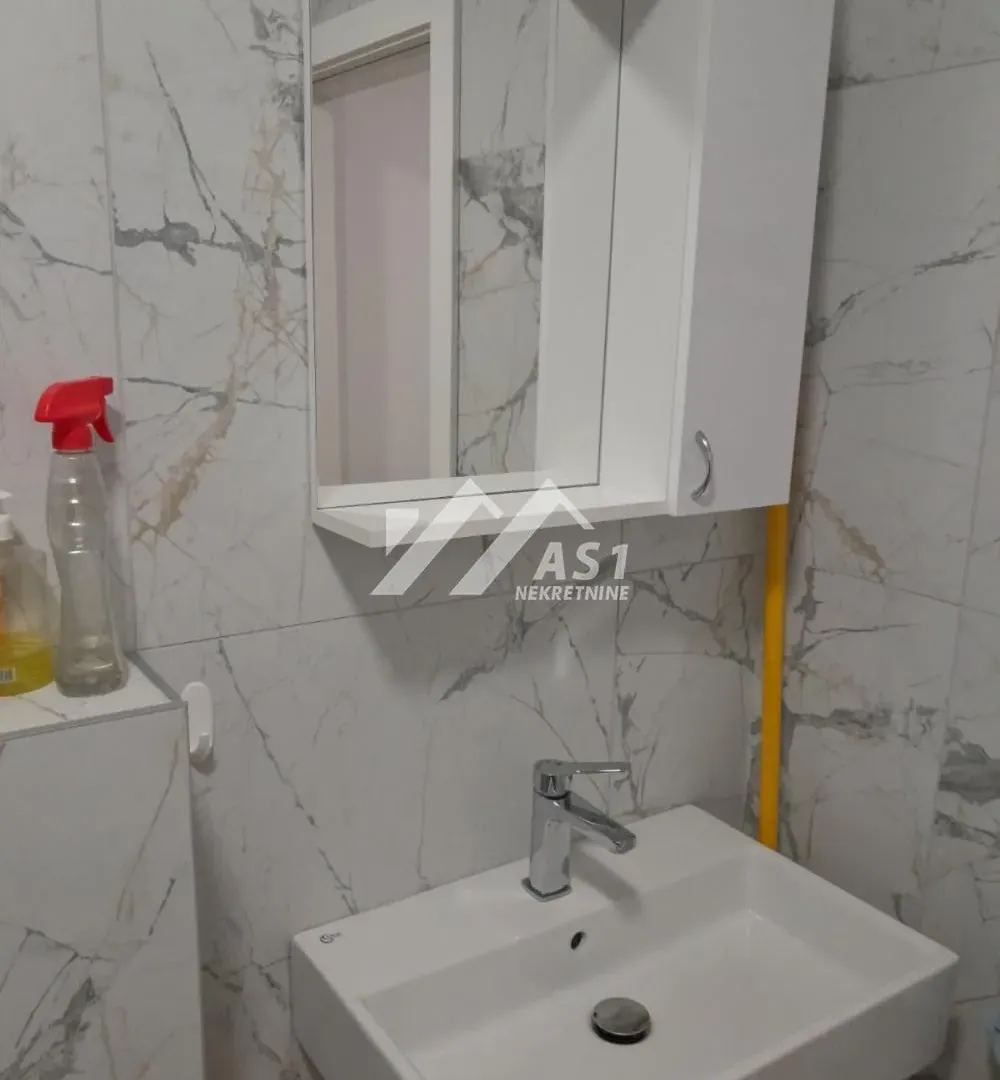 Izdavanje, dvosoban stan, 43m², Podbara, Novi Sad Sve Podlokacije