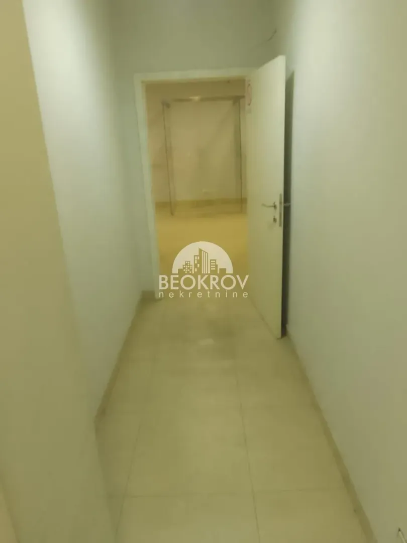 Izdavanje, poslovni prostor, 377m², Lipov Lad, Zvezdara Sve Podlokacije