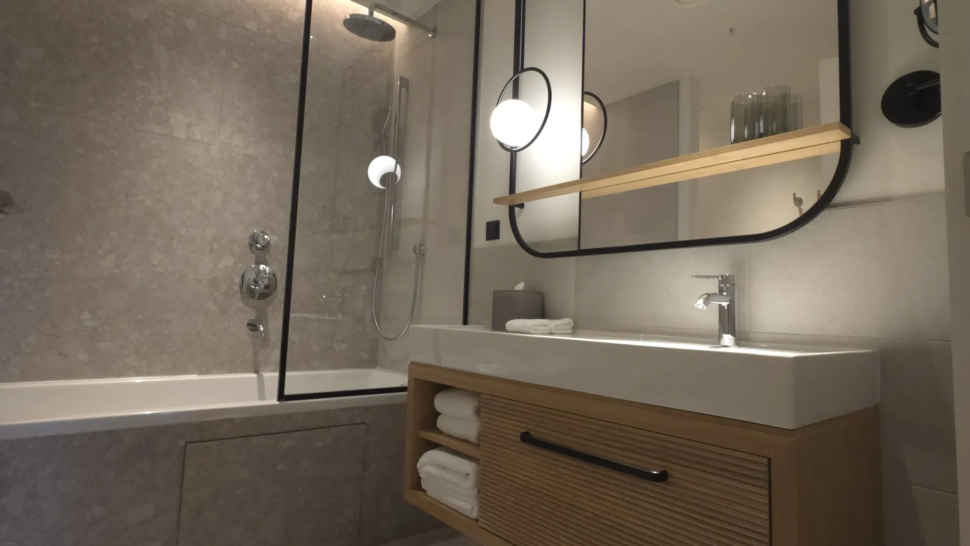 Rent, two bedroom apartment, 95m², Porto Montenegro, Tivat