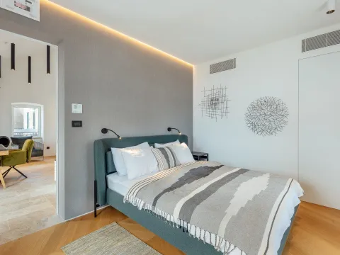 Izdavanje, kuća, 170m², Donja Lastva, Tivat - image 16