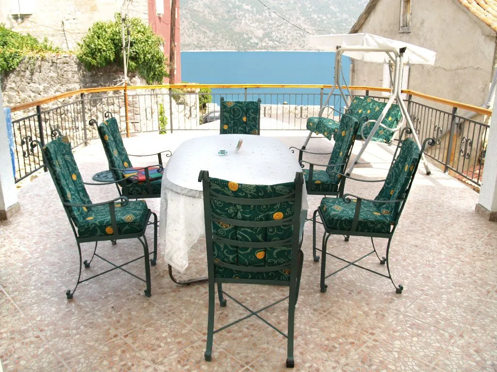 Sale, house, 384m², Stoliv, Kotor