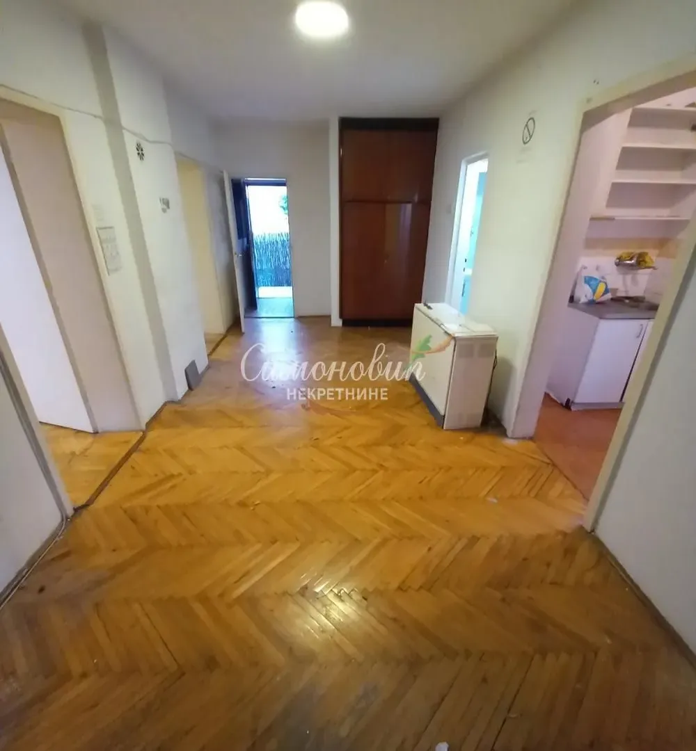 Rent, office space, 60m², Voždovac Sve Podlokacije, Beograd