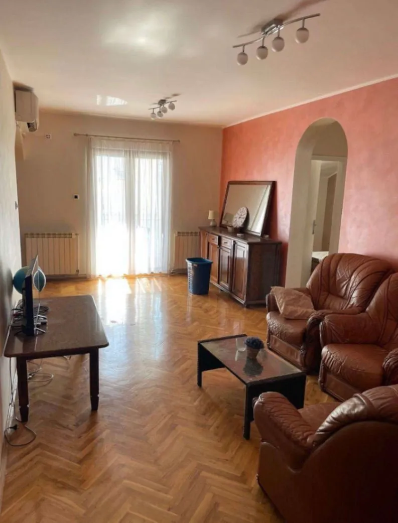 Prodaja, četvorosoban stan, 94m², Centar, Budva