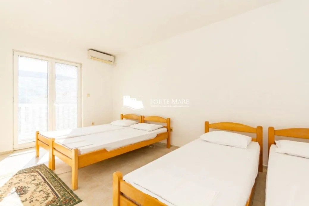 Prodaja, kuća, 241m², Đenovići, Herceg Novi