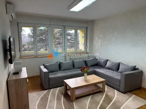 Izdavanje, trosoban stan, 105m², Savski Venac, Beograd - image 2