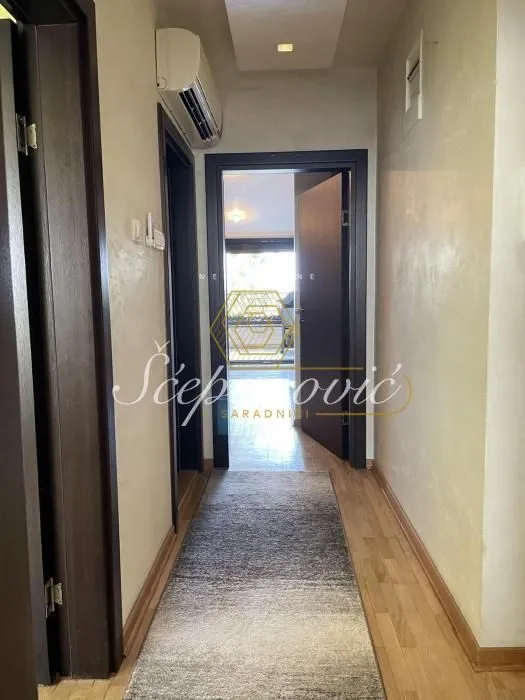 Prodaja, četvorosoban stan, 105m², Bulevar Evrope, Novi Sad Sve Podlokacije