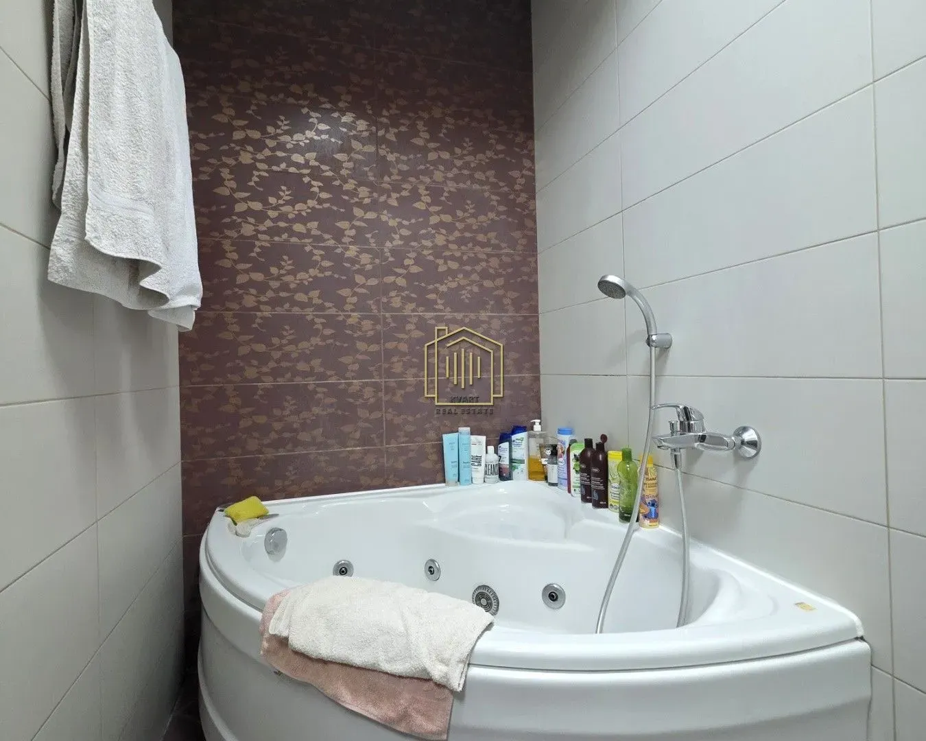 Prodaja, dvosoban stan, 81m², Podgorica, Crna Gora