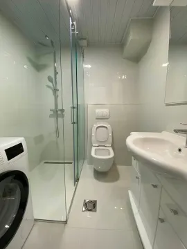 Izdavanje, trosoban stan, 90m², Preko Morače, Podgorica - image 12