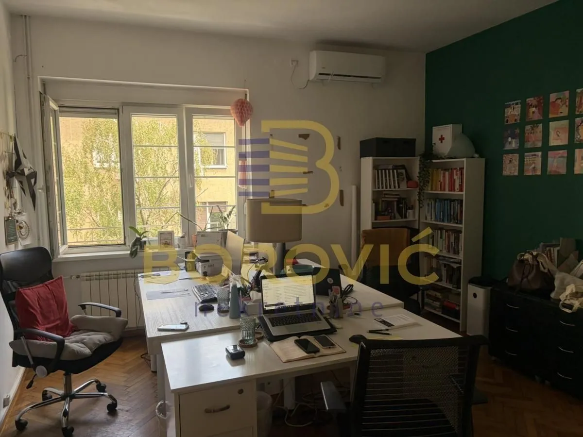Rent, four bedroom apartment, 115m², Vračar Sve Podlokacije, Beograd