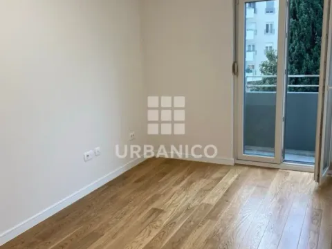 Izdavanje, jednosoban stan, 40m², Central Point, Podgorica - image 6