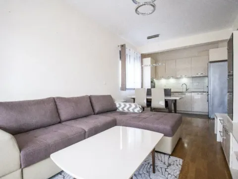 Sale, one bedroom apartment, 79m², Bečići, Budva - image 10