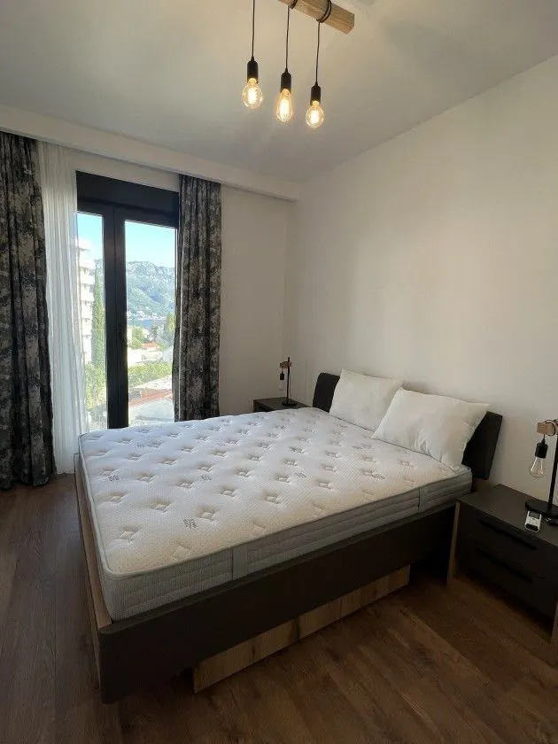 Rent, one bedroom apartment, 40m², Bečići, Budva