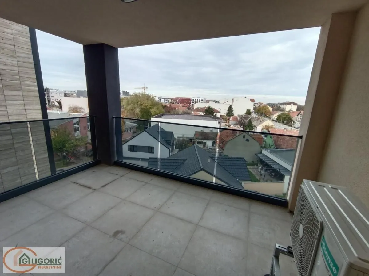 Prodaja, garsonjera, 44m², Centar, Pančevo