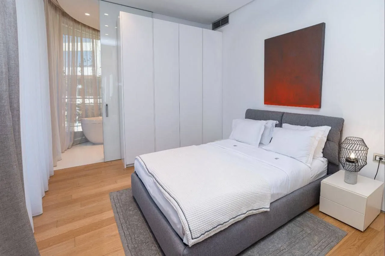 Prodaja, trosoban stan, 255m², Dukley Gardens, Budva
