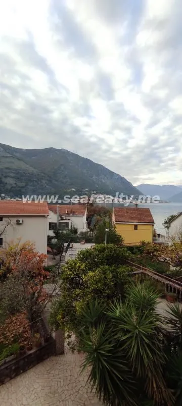 Sale, house, 190m², Dobrota, Kotor