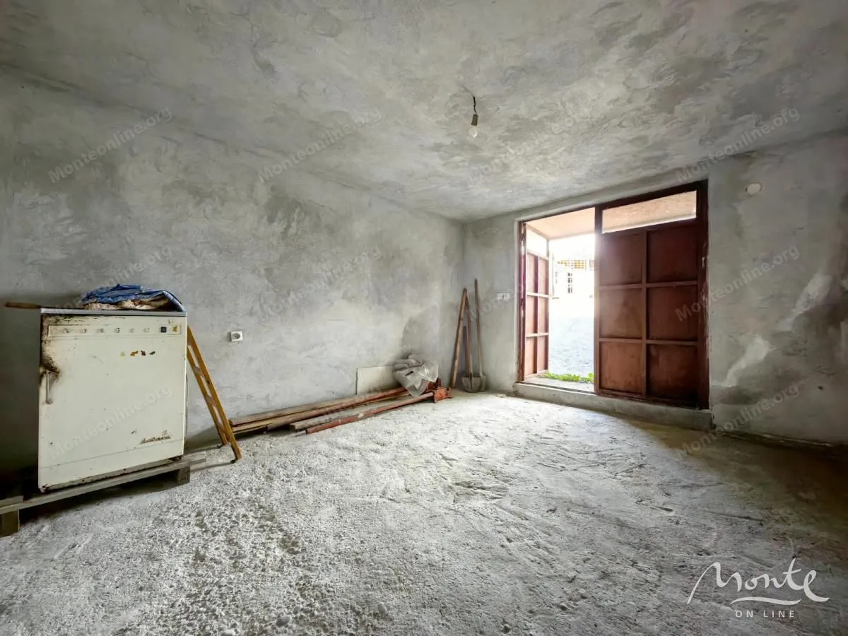 Prodaja, kuća, 385m², Donja Gorica, Podgorica