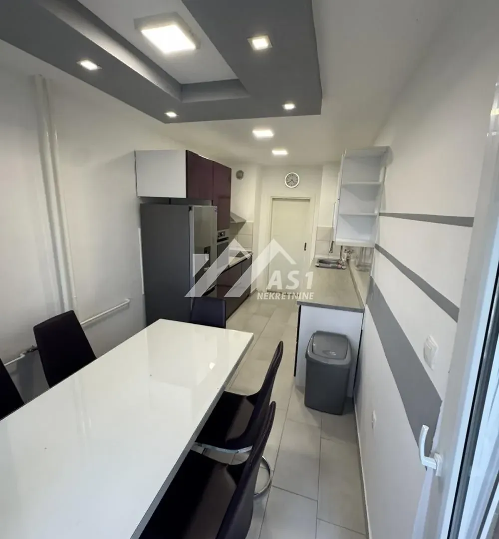 Izdavanje, dvosoban stan, 65m², Liman 3, Novi Sad Sve Podlokacije