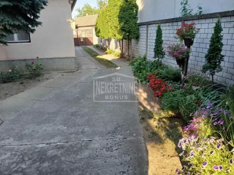 Prodaja, kuća, 190m², Novo Selo, Subotica - image 17