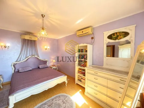 Rent, house, 230m², Bečići, Budva - image 5