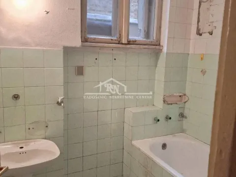 Prodaja, četvorosoban stan, 91m², Stari Grad, Beograd - image 13