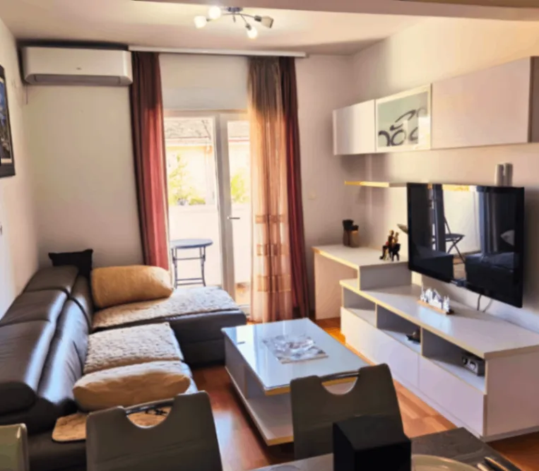 Izdavanje, jednosoban stan, 43m², Integralovo, Nikšić