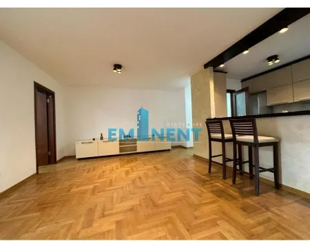 Izdavanje, trosoban stan, 80m², Autokomanda, Voždovac Sve Podlokacije - image 2