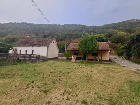 Prodaja, kuća, 140m², Danilovgrad, Crna Gora - image 1