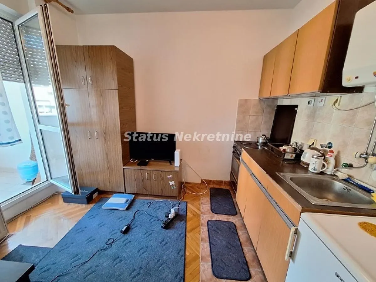Rent, studio apartment, 24m², Grbavica, Novi Sad Sve Podlokacije