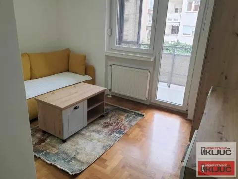 Izdavanje, garsonjera, 25m², Sajmište, Novi Sad - image 2