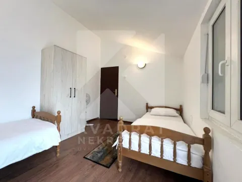 Izdavanje, kuća, 160m², Zabjelo, Podgorica - image 11