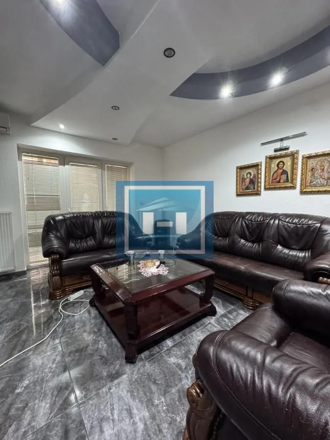 Prodaja, trosoban stan, 82m², Paraćin, Srbija