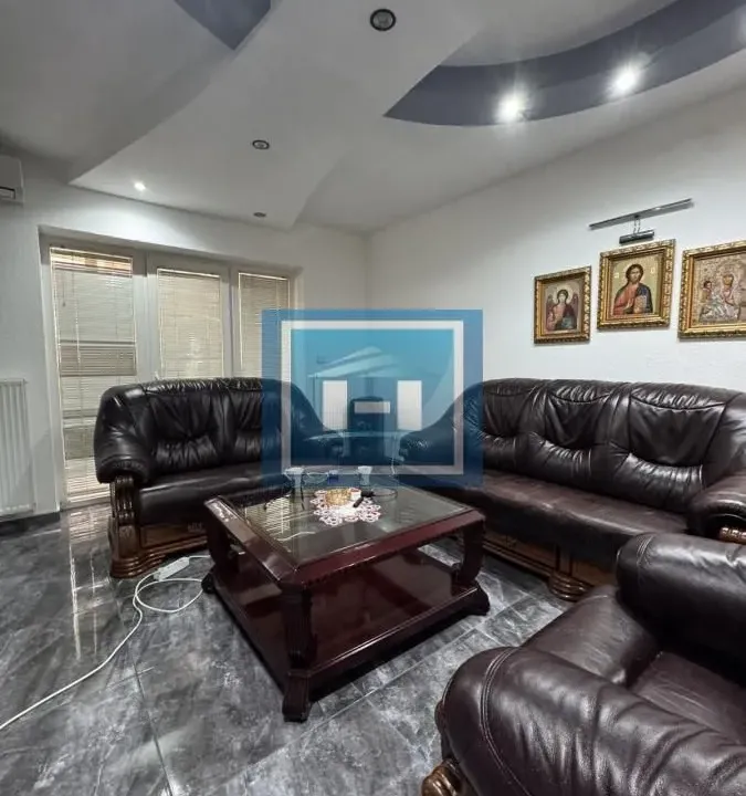 Prodaja, trosoban stan, 82m², Paraćin, Srbija