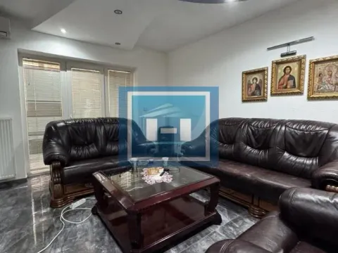 Prodaja, trosoban stan, 82m², Paraćin, Srbija