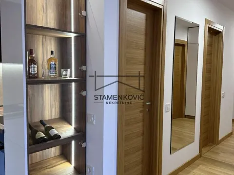 Izdavanje, dvosoban stan, 65m², Centar, Novi Sad - image 6