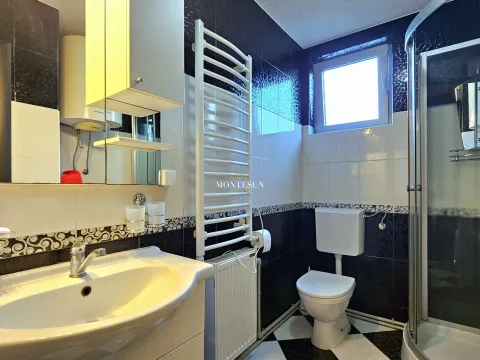 Rent, one bedroom apartment, 51m², Centar, Budva - image 9