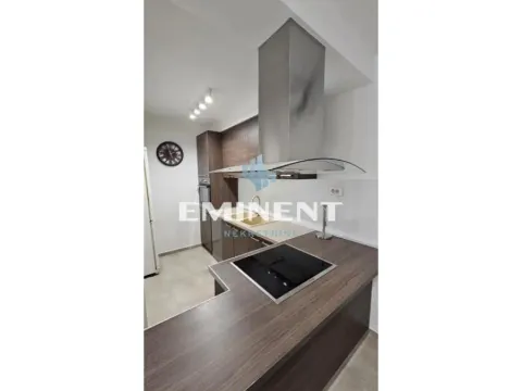 Rent, three bedroom apartment, 79m², Bežanijska Kosa Sve Podlokacije, Beograd - image 4