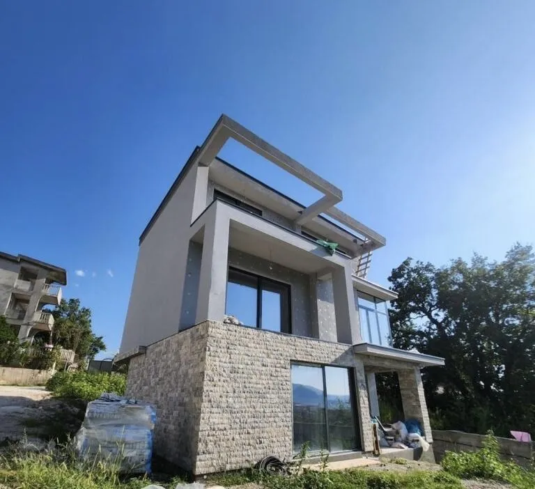 Sale, house, 230m², Kalimanj, Tivat